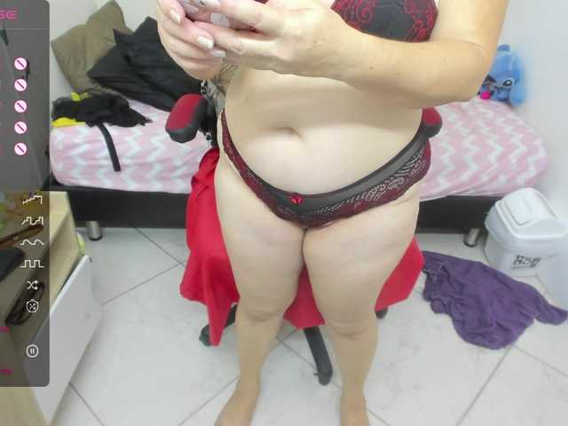 Live sex webcam photo for evelinhot #277120982