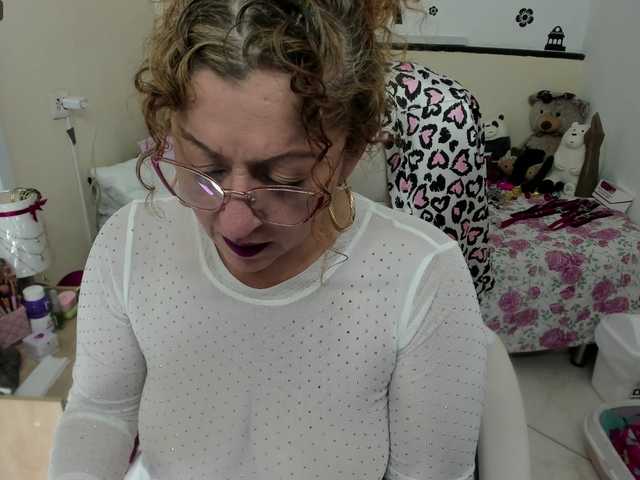 Live sex webcam photo for evelinhot #277623031