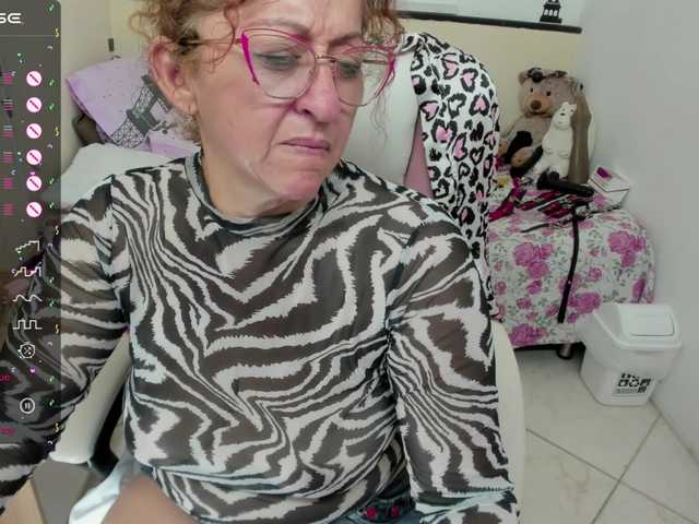 Live sex webcam photo for evelinhot #277717138