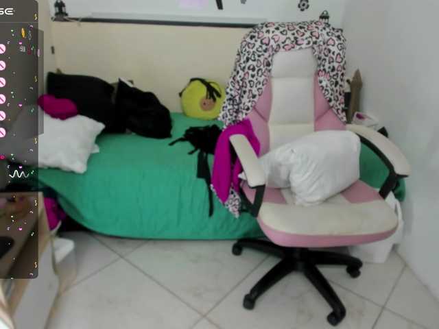 Live sex webcam photo for evelinhot #277764716