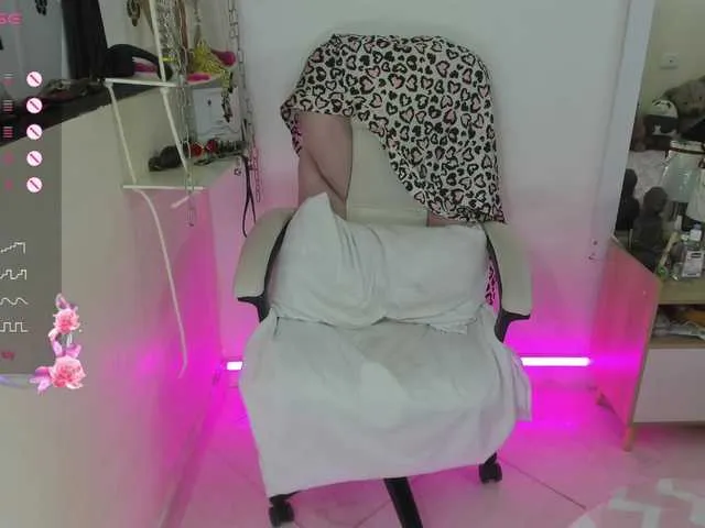 Live sex webcam photo for evelinhot #278251223