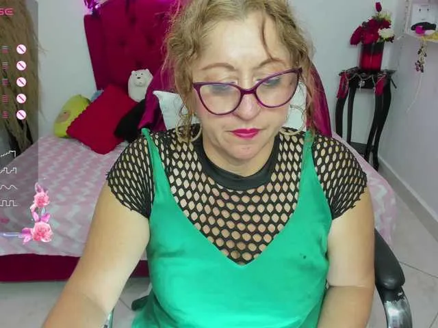 Live sex webcam photo for evelinhot #289280214