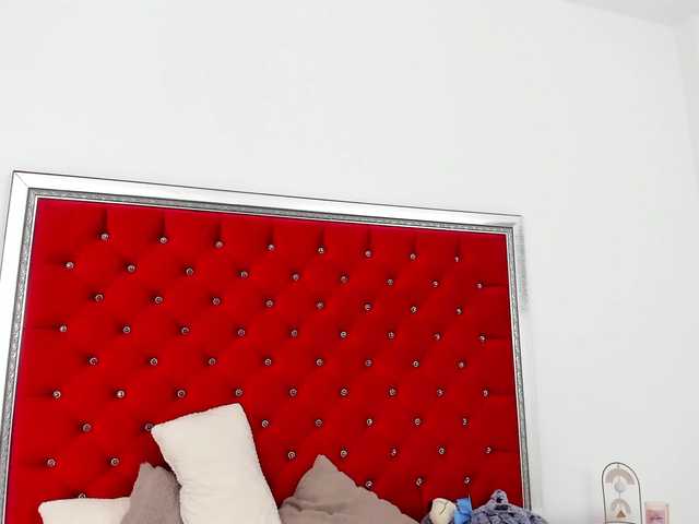 Live sex webcam photo for eveliniris #275957896