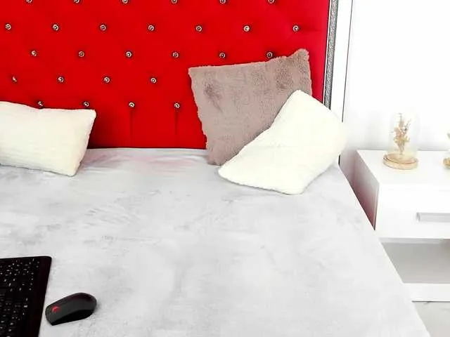 Live sex webcam photo for eveliniris #276138056