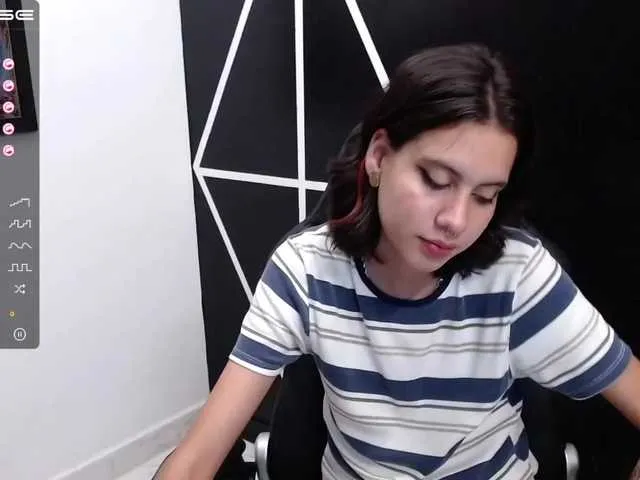 Live sex webcam photo for evelyn-mayers #273404981