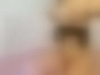 Live sex webcam photo for evelynnstar #138999833