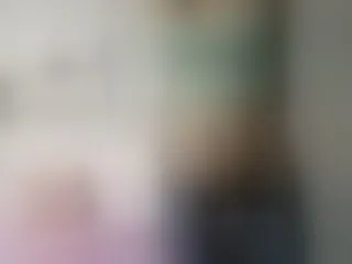 Live sex webcam photo for evelynnstar #143358262