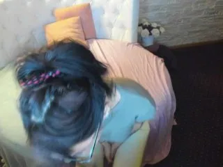 Live sex webcam photo for evelynnstar #147481579