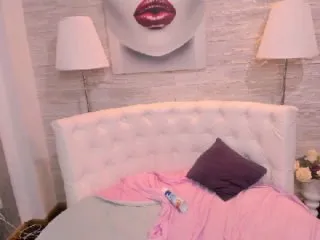 Live sex webcam photo for evelynnstar #154155938
