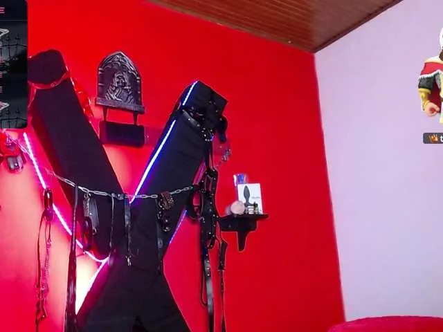 Live sex webcam photo for evil-room #276464888
