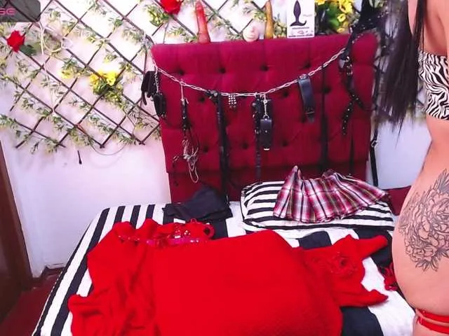 Live sex webcam photo for evil-room #276635984