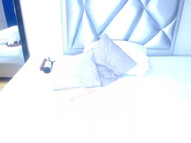 Live sex webcam photo for exotic-karmella #276799054