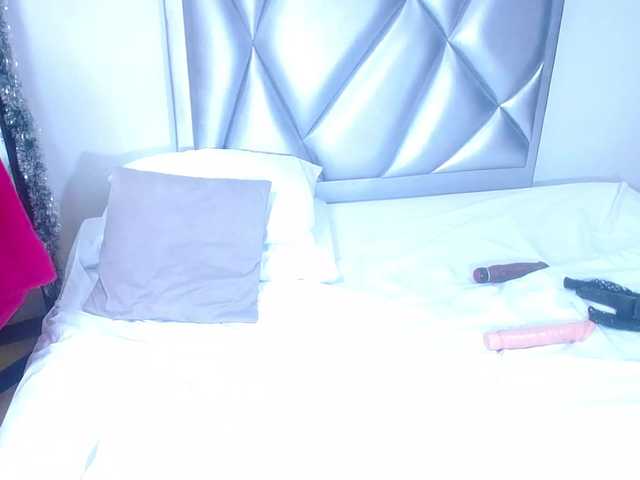 Live sex webcam photo for exotic-karmella #277001309