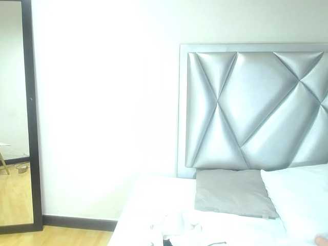 Live sex webcam photo for exotic-karmella #277121752