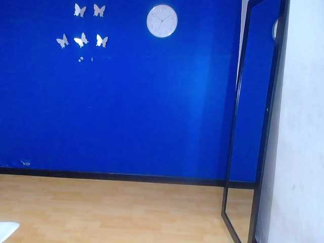 Live sex webcam photo for exotic-karmella #277175959