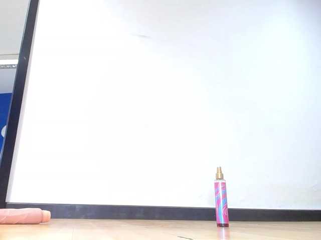 Live sex webcam photo for exotic-karmella #277923482