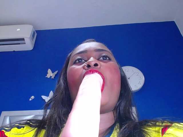 Live sex webcam photo for exotic-karmella #278227118