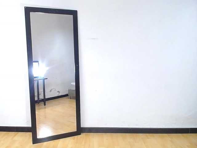 Live sex webcam photo for exotic-karmella #278294975