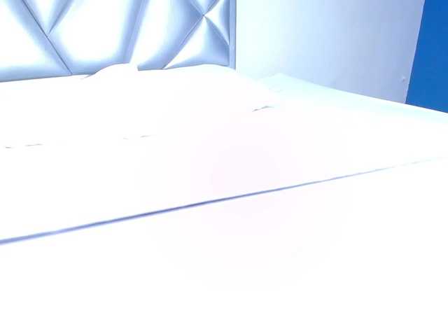 Live sex webcam photo for exotic-karmella #289317223