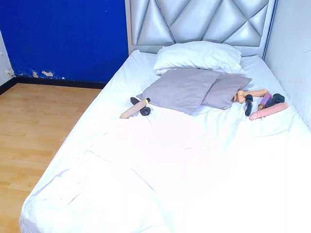 Live sex webcam photo for exotic-karmella #290390333