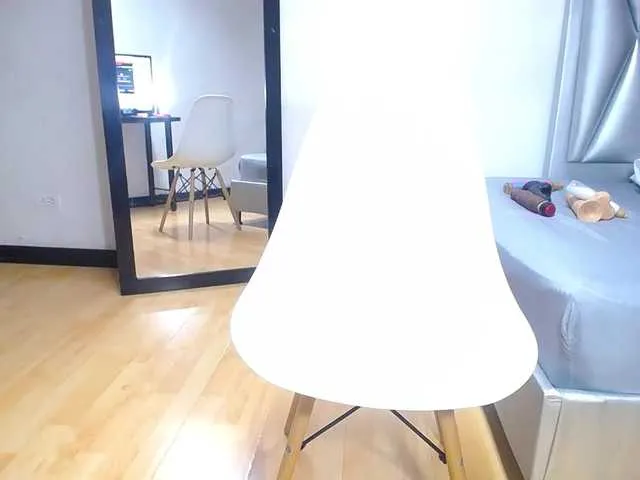 Live sex webcam photo for exotic-karmella #290639679