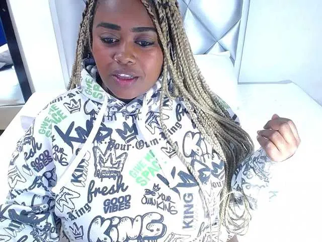 Live sex webcam photo for exotic-karmella #290809456