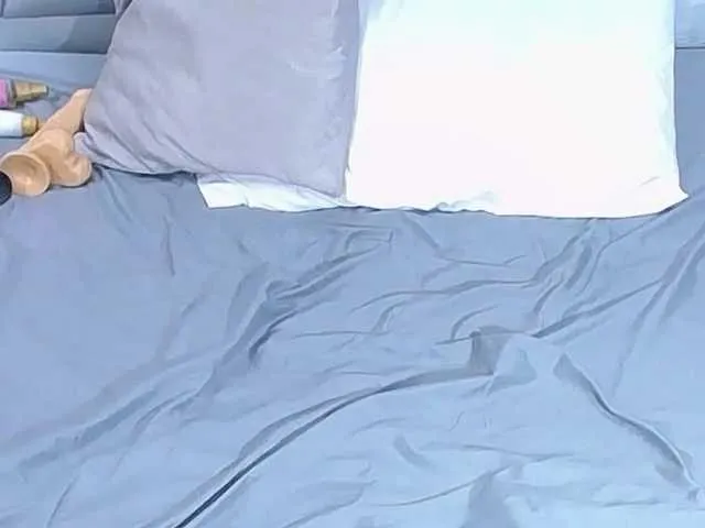 Live sex webcam photo for exotic-karmella #291047748