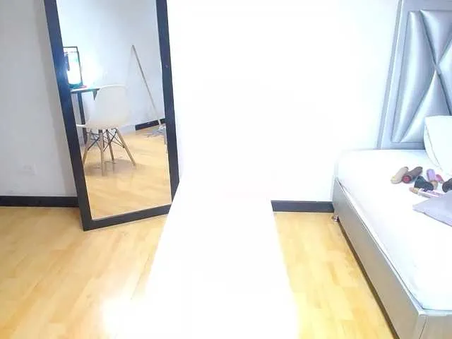 Live sex webcam photo for exotic-karmella #291074006