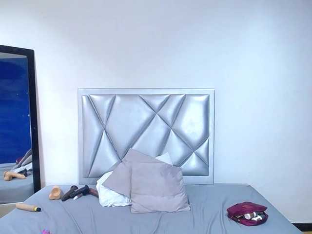 Live sex webcam photo for exotic-karmella #291263864