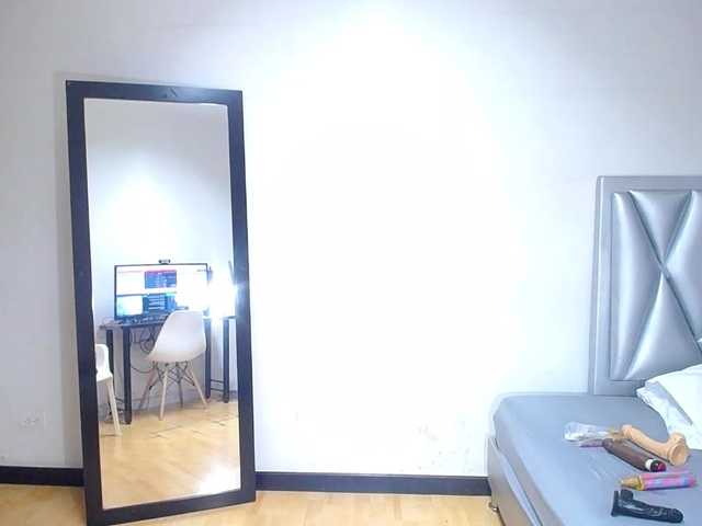 Live sex webcam photo for exotic-karmella #291302997