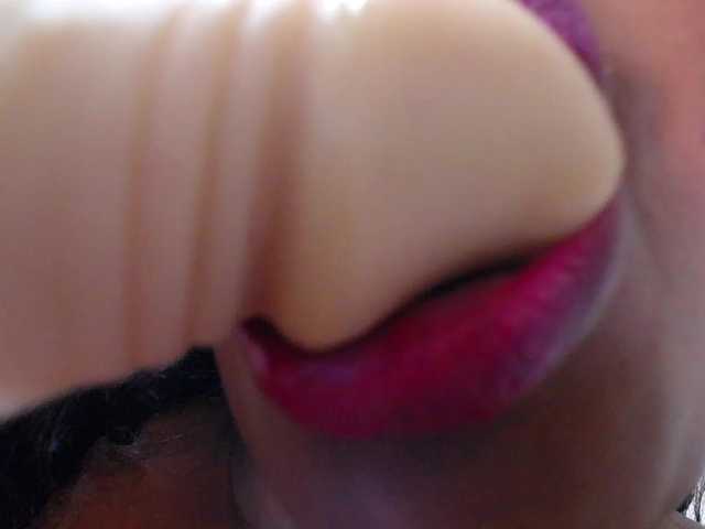 Live sex webcam photo for exotic-karmella #291532054