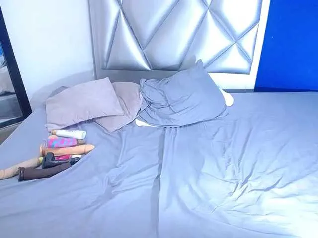 Live sex webcam photo for exotic-karmella #291903680