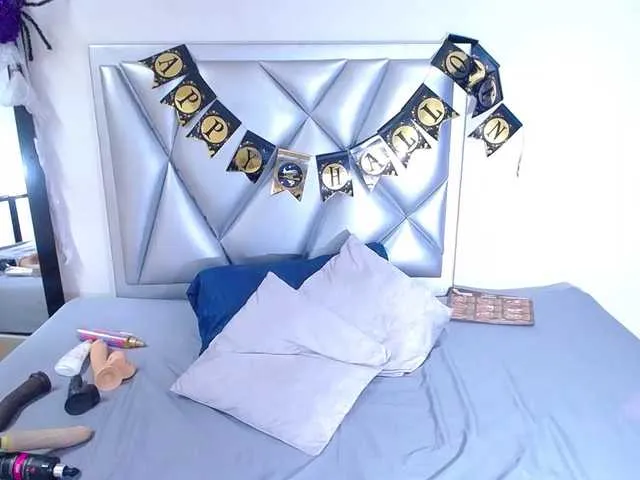 Live sex webcam photo for exotic-karmella #292124478