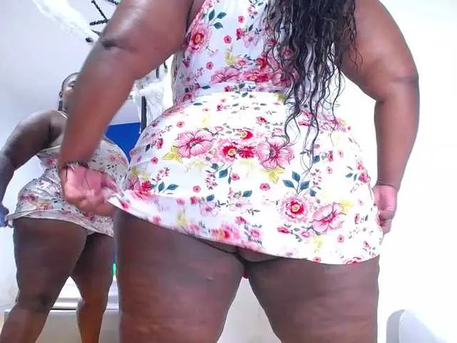 Live sex webcam photo for exotic-karmella #292158633