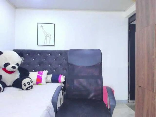 Live sex webcam photo for exotic-sara #274639931