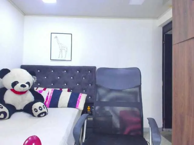 Live sex webcam photo for exotic-sara #274653236