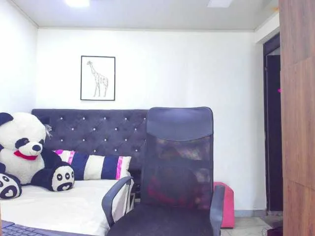 Live sex webcam photo for exotic-sara #274669070