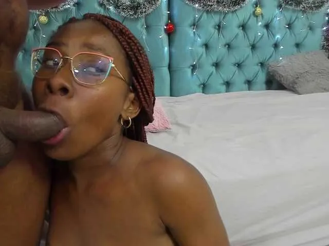 Live sex webcam photo for exoticcouple69 #290239590