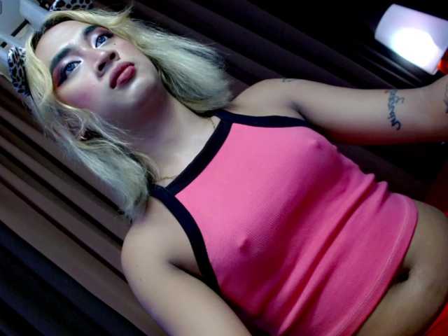 Live sex webcam photo for exotichugecockts #277811473