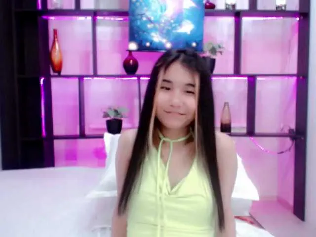 Live sex webcam photo for ezdess #273618406