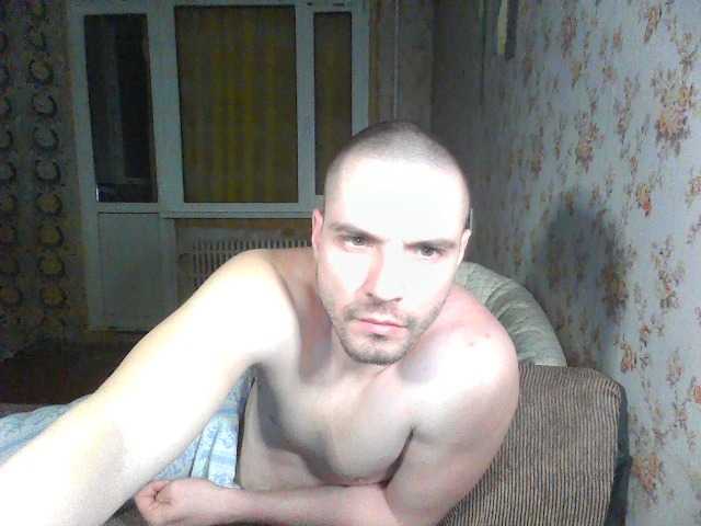 Live sex webcam photo for f1tness-man #290294171