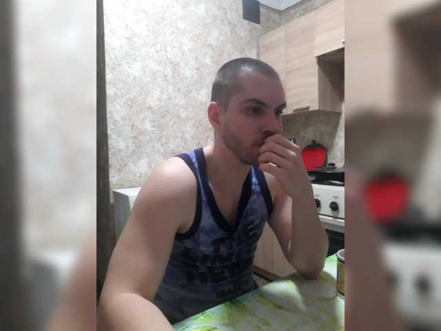 Live sex webcam photo for f1tness-man #290498335