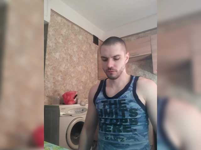 Live sex webcam photo for f1tness-man #290575058