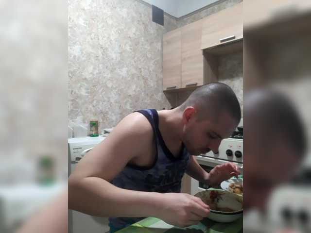 Live sex webcam photo for f1tness-man #290649385