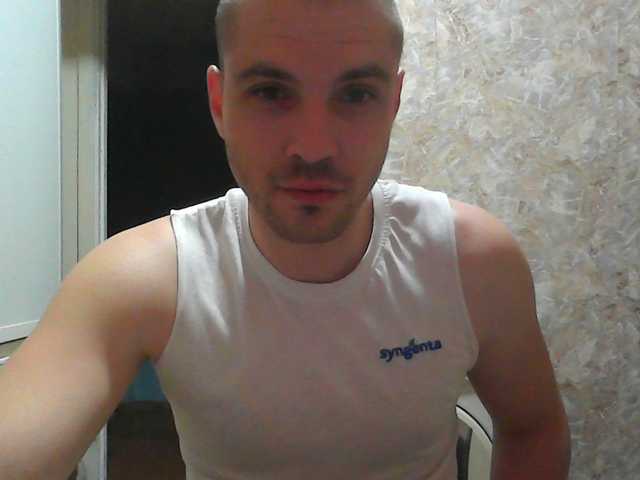 Live sex webcam photo for f1tness-man #290953384