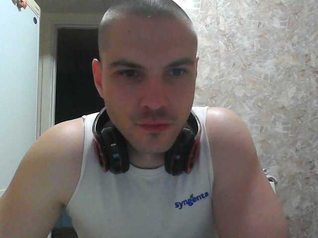 Live sex webcam photo for f1tness-man #290960484