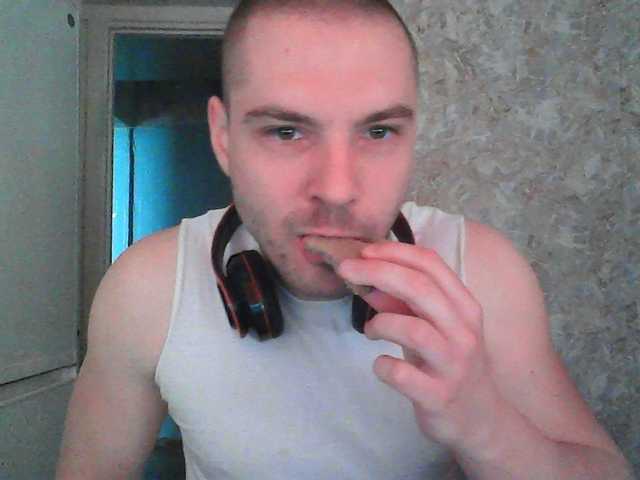 Live sex webcam photo for f1tness-man #290977524