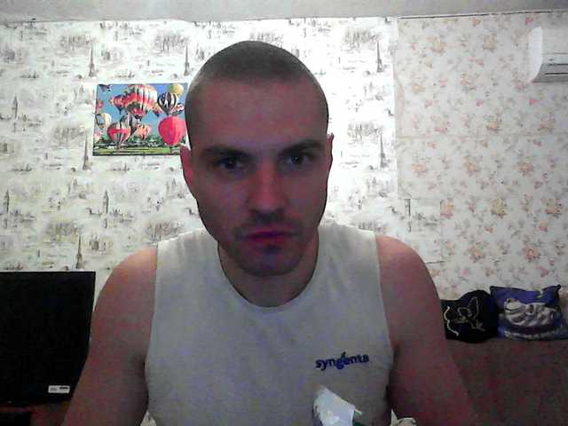 Live sex webcam photo for f1tness-man #291360738