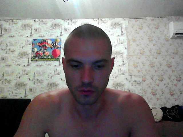 Live sex webcam photo for f1tness-man #291571158