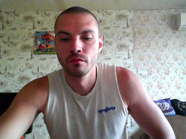 Live sex webcam photo for f1tness-man #291588299